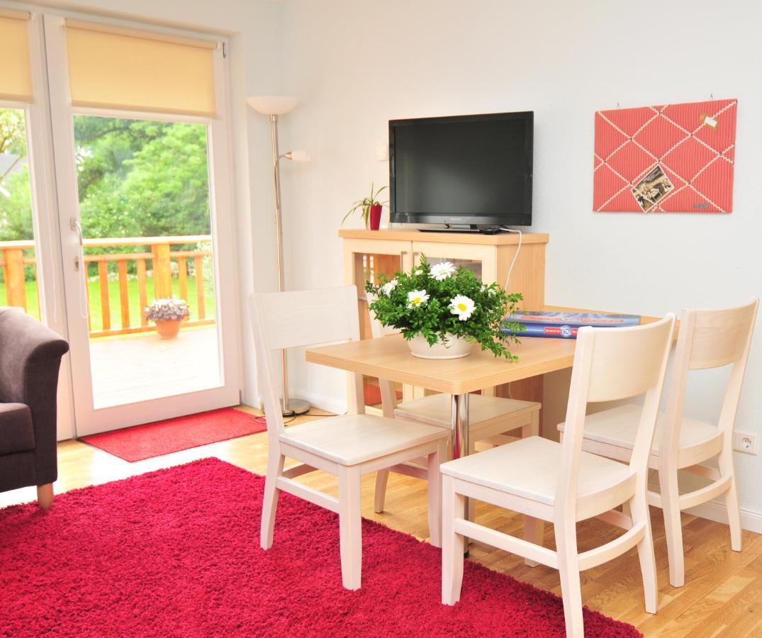 Schloms Hof Apartment Waffensen Ngoại thất bức ảnh