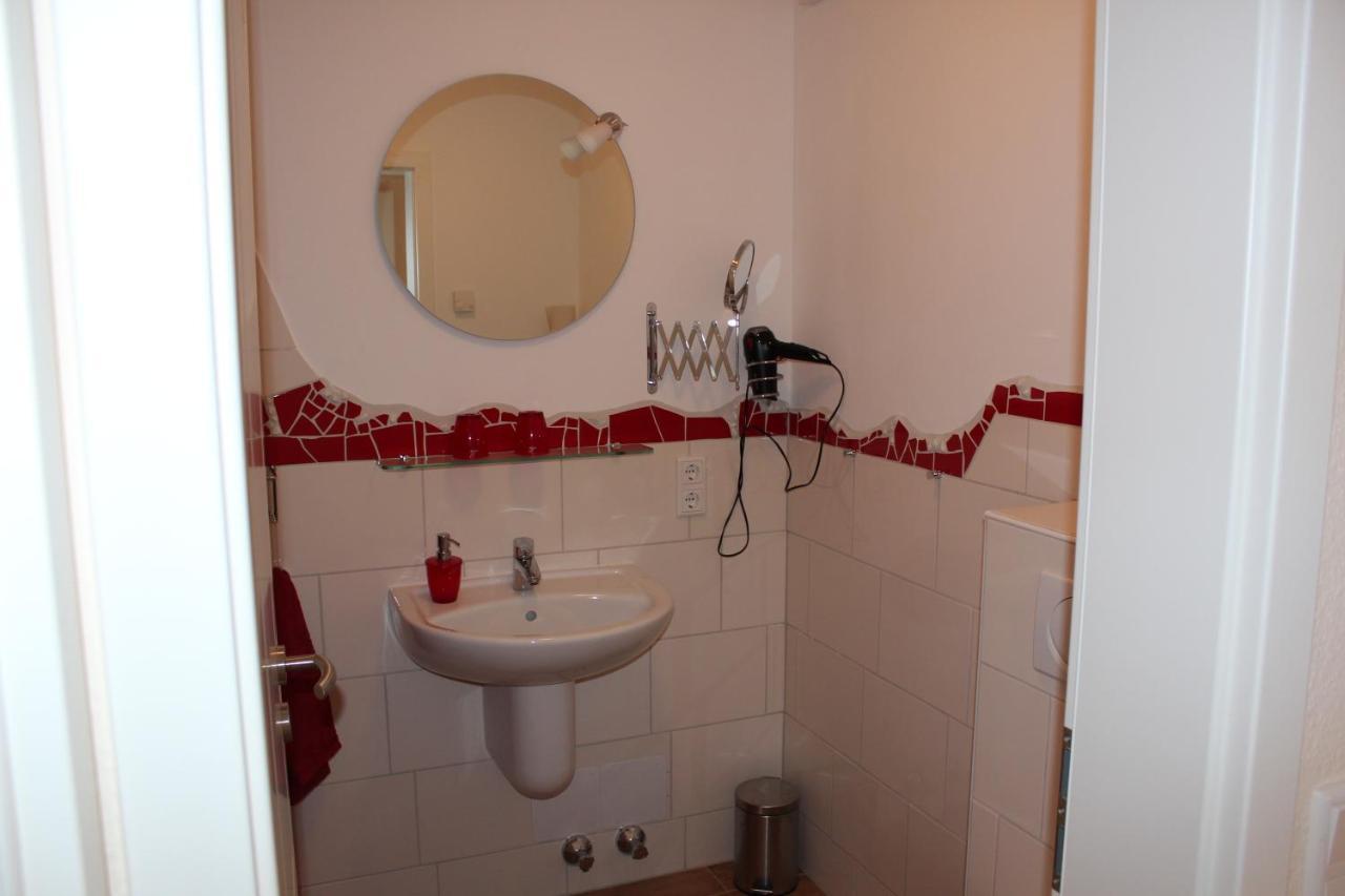 Schloms Hof Apartment Waffensen Ngoại thất bức ảnh