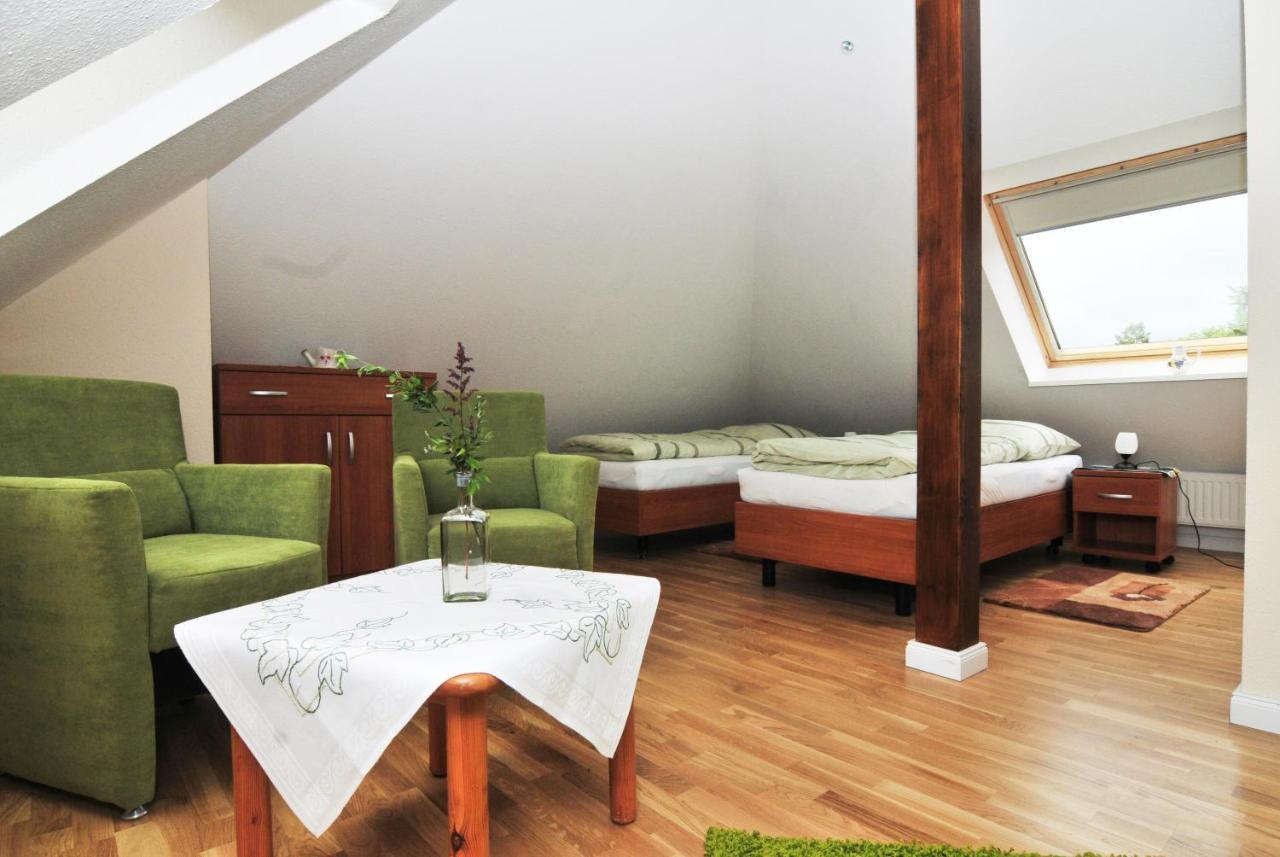Schloms Hof Apartment Waffensen Ngoại thất bức ảnh